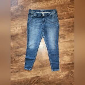 Women's Jeans M Jeans By MAURICES Mid- Rise Size 20 W Long